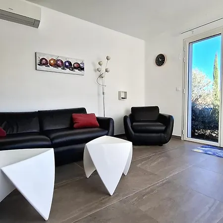 Villa Location Phoebe Dans La Propriete Elaia *