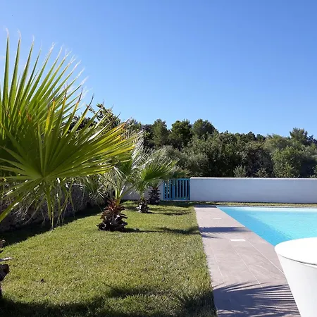 Location Phoebe Dans La Propriete Elaia Tourouzelle