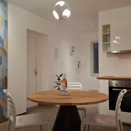 Villa Location Phoebe Dans La Propriete Elaia