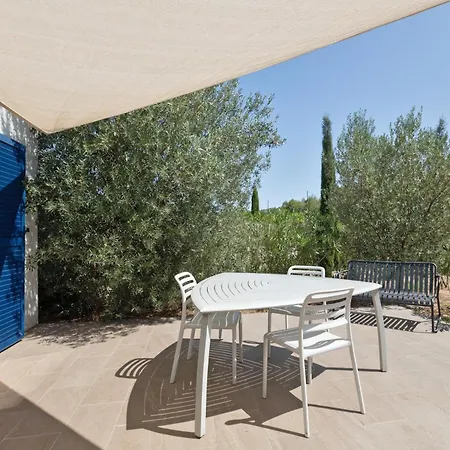 Location Phoebe Dans La Propriete Elaia *