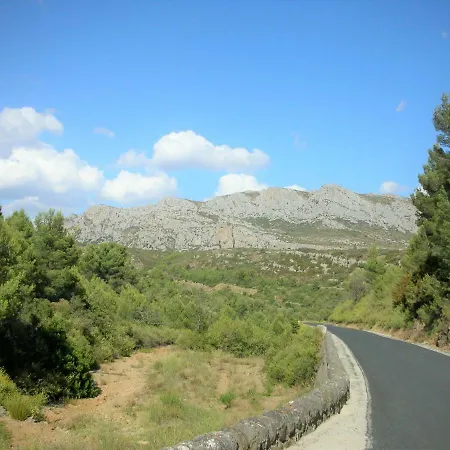 Location Phoebe Dans La Propriete Elaia